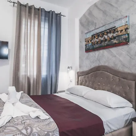 Bulldog Station With Private Wc, Ac, Tv Bed & Breakfast Mestre