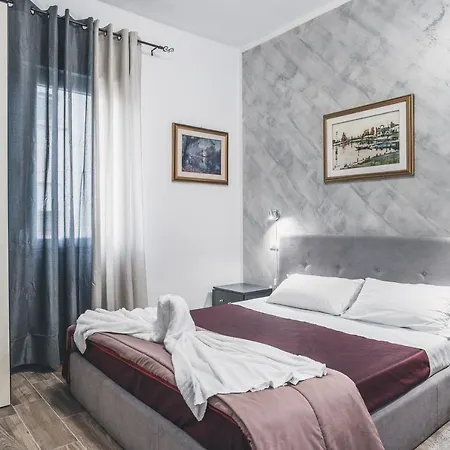 Bed & Breakfast Bulldog Station With Private Wc, Ac, Tv