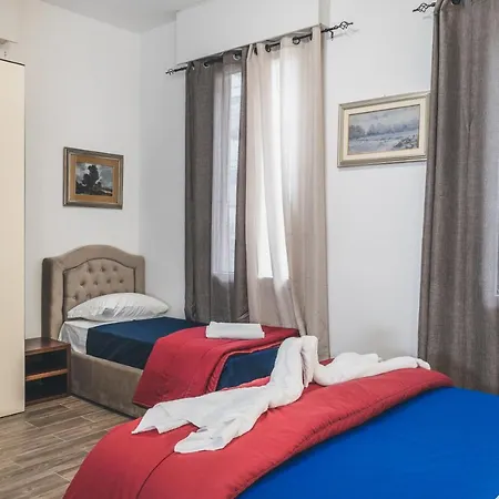 Bulldog Station With Private Wc, Ac, Tv Bed & Breakfast Mestre