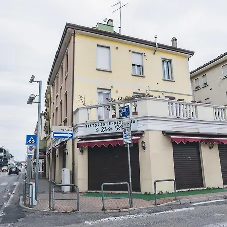 Bulldog Station With Private Wc, Ac, Tv Mestre